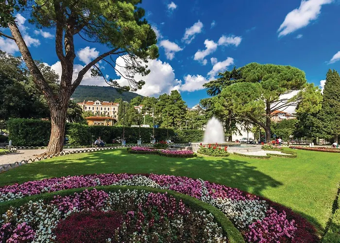 Awesome In With House A Panoramic View 公寓